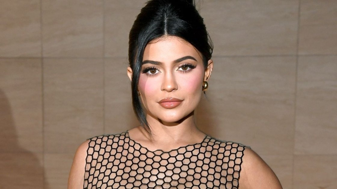 Kylie Jenner Has Recently Appeared In A Striking New Tutorial Without Any Makeup