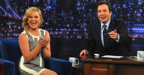 Amy Poehler's Memorable Response To Jimmy Fallon's Criticism Of Her Comedy Style