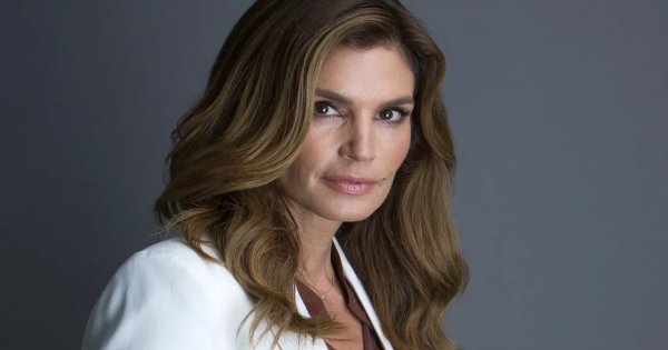Cindy Crawford Speaks Out About Her 1986 Interview With Oprah Winfrey