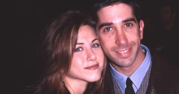 Exposing Ross And Rachel In TV Show Friend In Real Life: Jennifer Aniston And David Schwimmer's Hidden Love Story