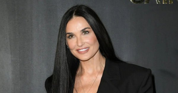 Demi Moore: The Beauty That Cannot Be Bought By Surgery