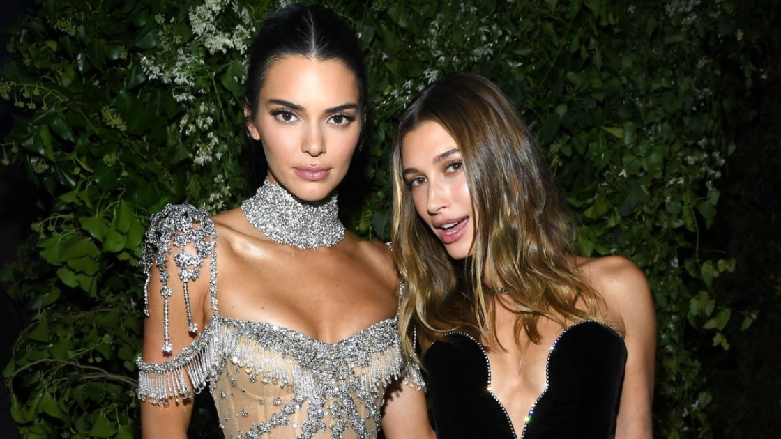 Following Paris Fashion Week Hailey Bieber And Kendall Jenner Adopted A Fast Food Diet