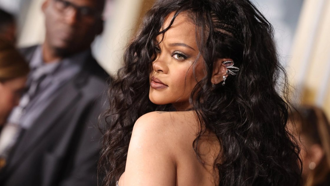 Rihannaâ€™s Best Fashion Trends of All Years