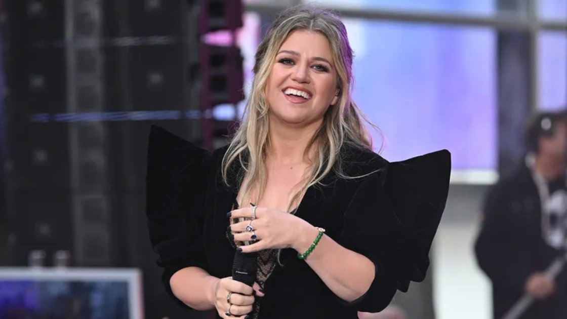 Kelly Clarkson Overview