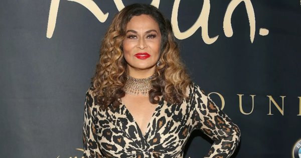 Tina Knowles Love For Nature And Vacationing At Beaches