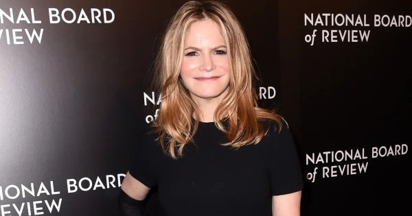 What Happened To Jennifer Jason Leigh After All These Years?