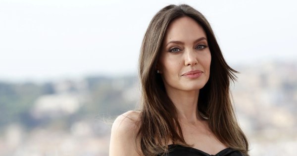Get To Know About Angelina Jolie And Her Amazing Work In Charity