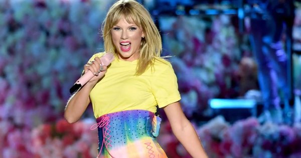 Taylor Swift Has Officially Launched The '1989' Revival. Every Detail That You Are Looking For